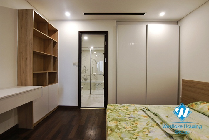 Hanoi Aqua Central 03 bedroom apartment for rent, 44 Yen Phu, Hanoi